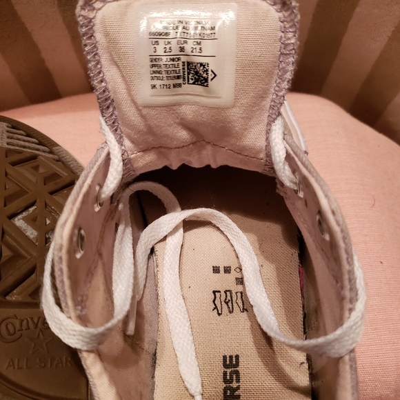 EUC CTAS Jr. classic low top kicks in khaki (Jr. 3) cool puff accent - Picture 2 of 7